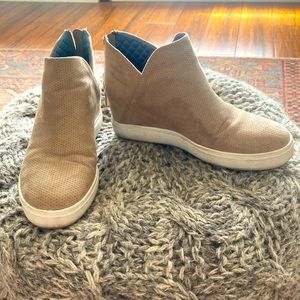 Dr Scholls Shoes - taupe suede